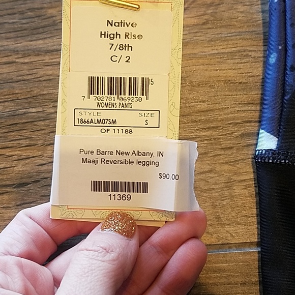 Maaji reversible activewear pants - Picture 3 of 4